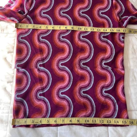 ๐ TWIK Groovy Wave Print Button Down Crop Cardigan Purple Pink Blue M - Picture 13 of 13